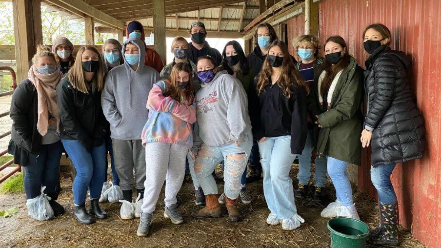 Carthage ROYALS Students Visited Little Creek Alpaca Farm